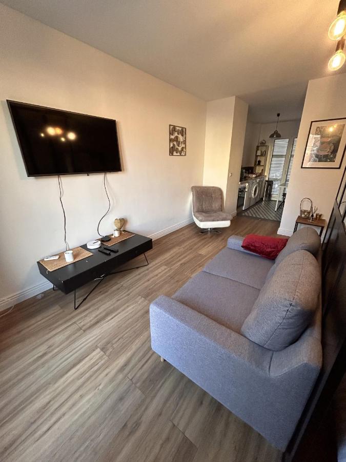 Le Verlaine, Studio En Centre Ville A Deux Minutes Des Plages Menton Dış mekan fotoğraf